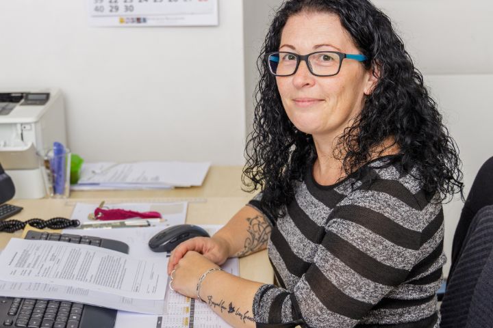 Frau Lange - Studienorganisationssekretariat für den Studiengang Wirtschaftsinformatik und Studienrichtung Verwaltungsinformatik